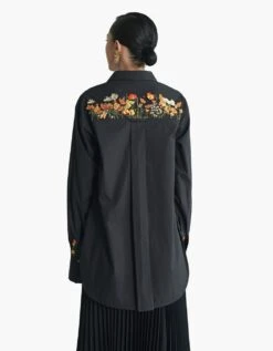 Black Cotton Poplin Carnation Embroidered Oversized Shirt -Africans Shop af sh aw 23 06 ab
