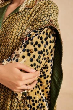 Ruhaani Kimono Sleeve Shirt In Off White -Africans Shop v2303b5